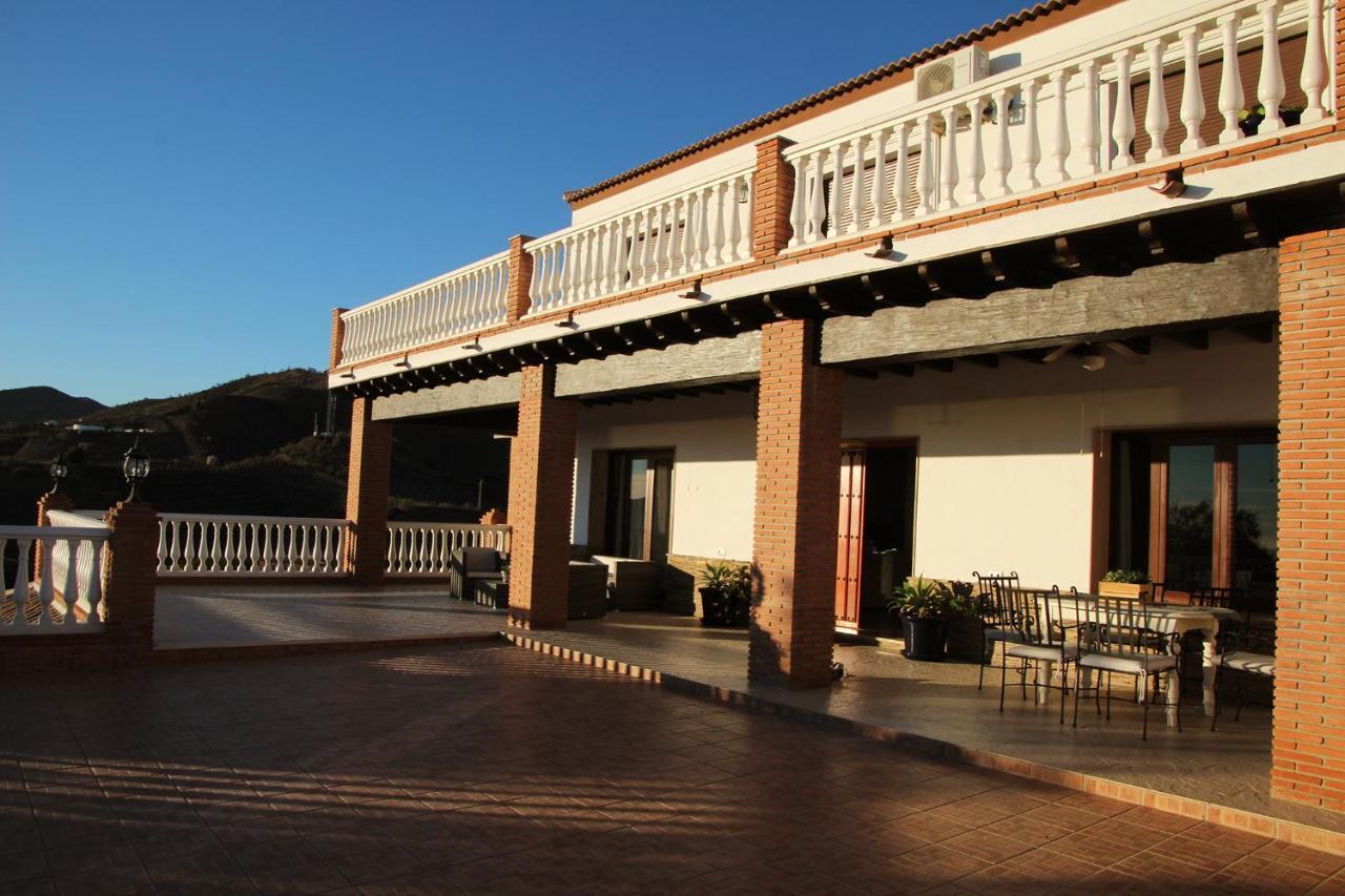 בנאחראפה Villa El Palomar Azul With Pool And Sea View מראה חיצוני תמונה