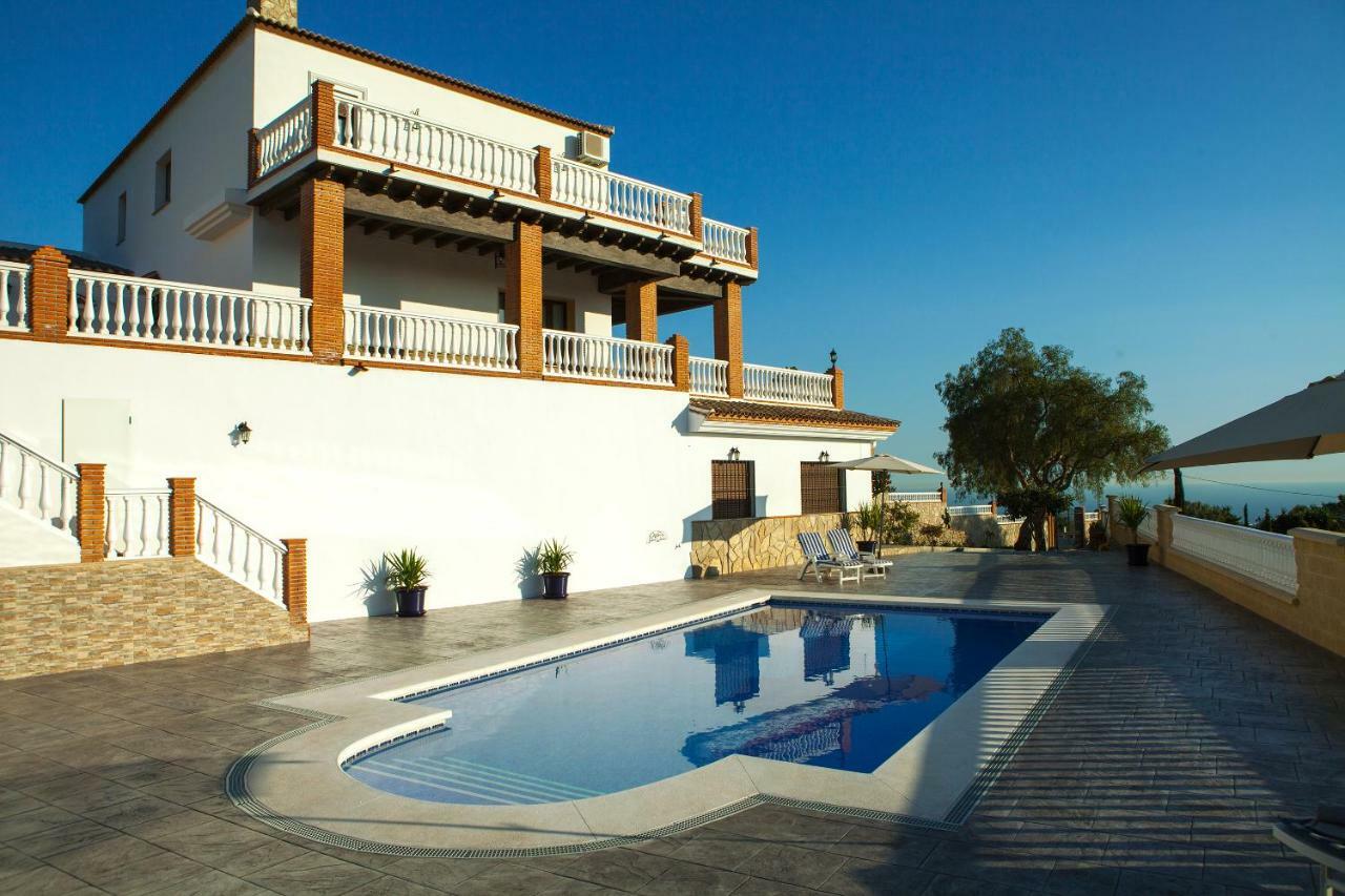 בנאחראפה Villa El Palomar Azul With Pool And Sea View מראה חיצוני תמונה